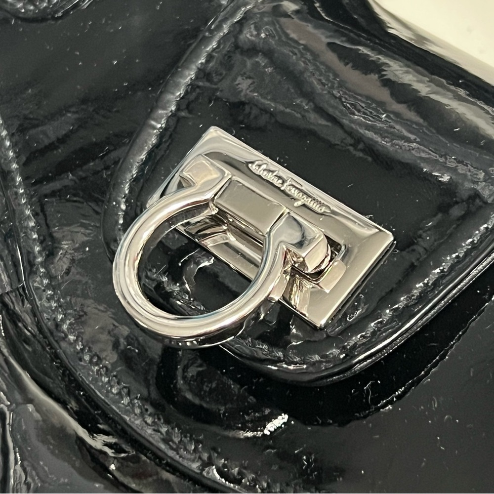SALVATORE FERRAGAMO Patent Leather Bag - Picture 4 of 16